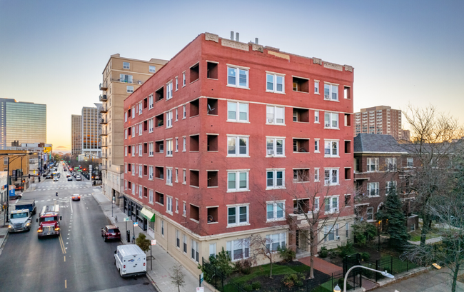 Foto del edificio - 4364 N Kenmore Ave