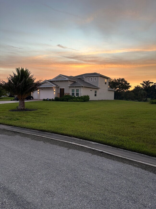 Foto del edificio - 2181 Hickeys Creekside Dr