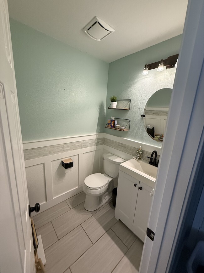 Building Photo - 3006 Quail Holw