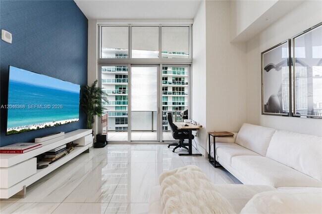Foto del edificio - 488 NE 18th St