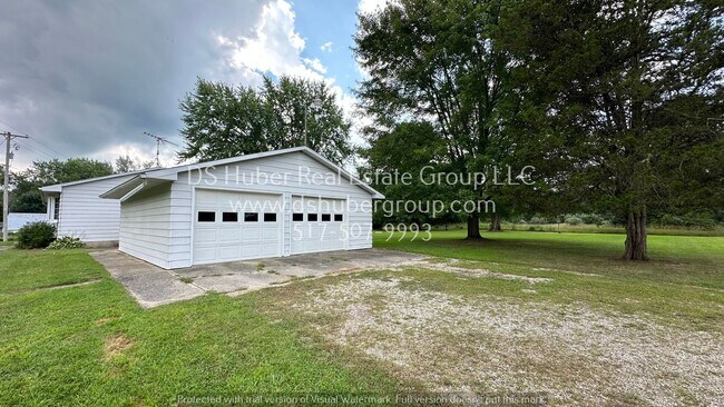 Building Photo - 11150 Beardslee Rd