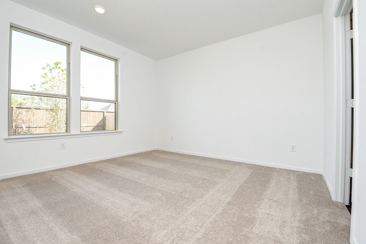 Building Photo - 14499 Cedar Ledge Ln