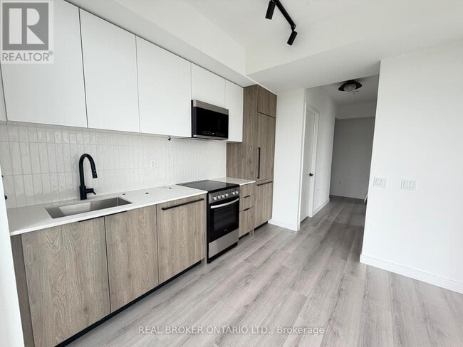 Building Photo - 1635 Military Trail