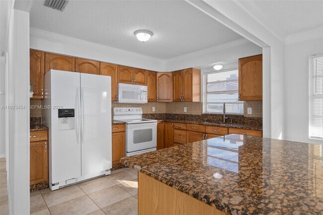 Foto del edificio - 1705 FL-37