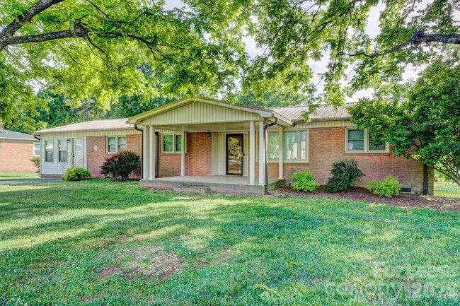 Building Photo - 1409 Delview Rd