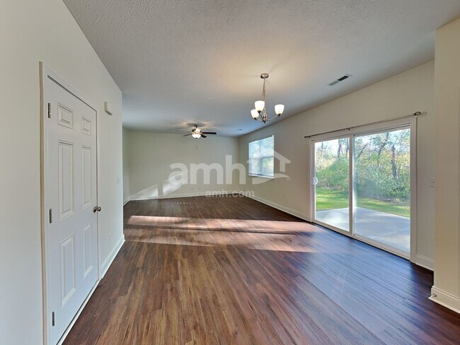 Foto del edificio - 12532 Dardevle Ct