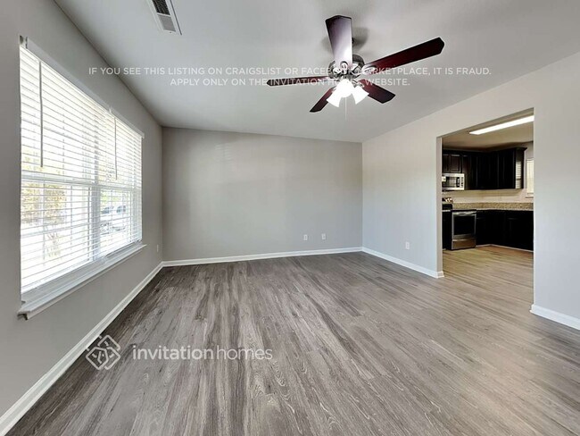 Foto del edificio - 2402 King Malcolm Ln