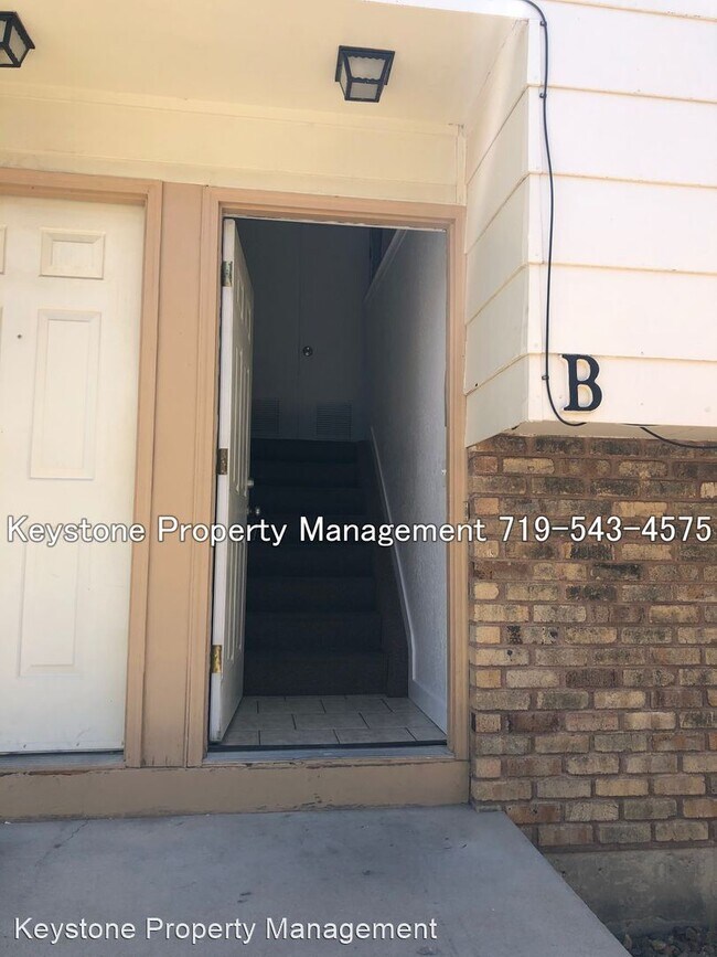 Building Photo - 26 Montebello Rd