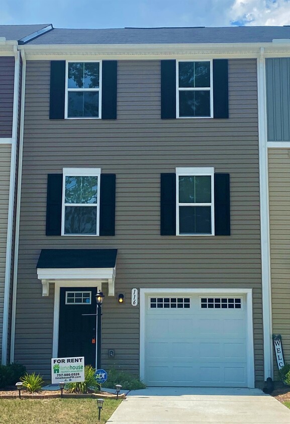 Primary Photo - 116 Manilla Cir