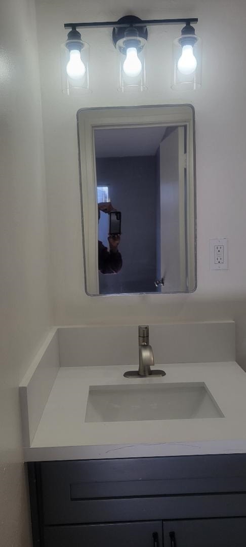 bathroom #2 - 4026 Stevely Ave