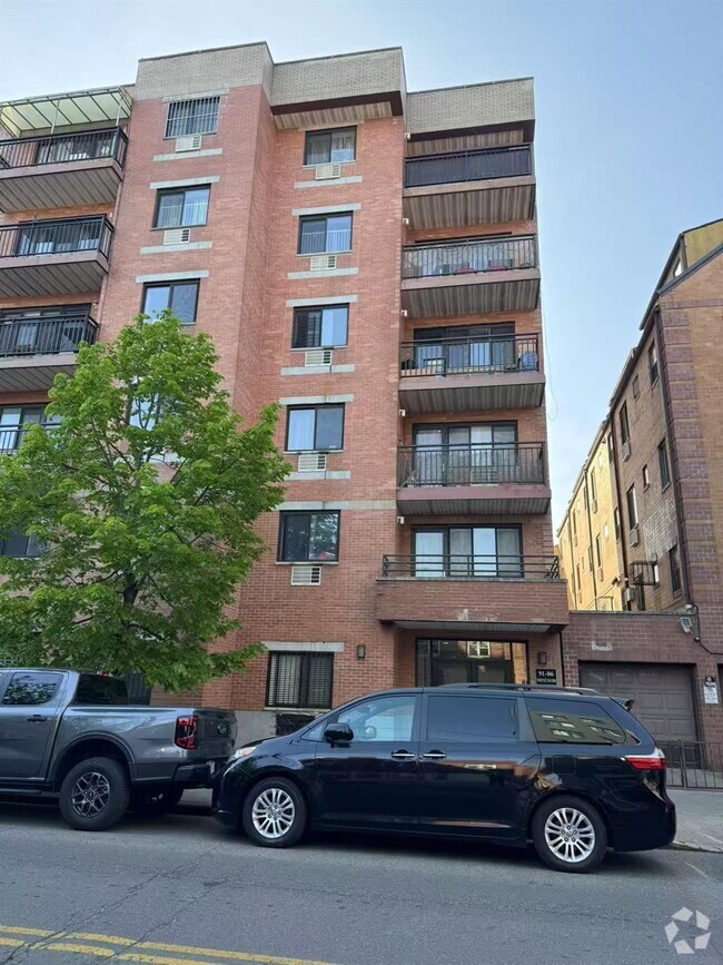 Building Photo - 91-6 Whitney Ave