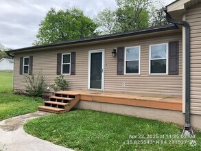 Building Photo - 103 Mapletree Ln