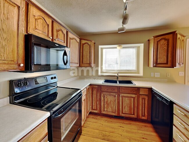 Building Photo - 5554 S 4100 W