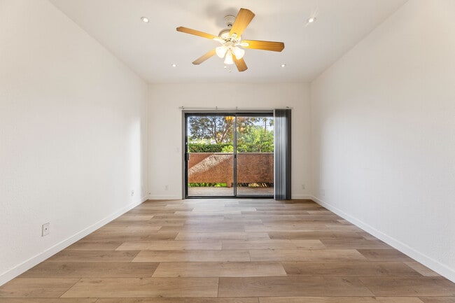 Building Photo - 10943 Laurel Canyon Blvd