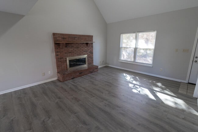 Building Photo - 3705 Hermitage Rd