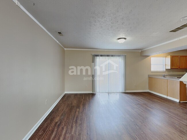 Foto del edificio - 716 Greene Ct