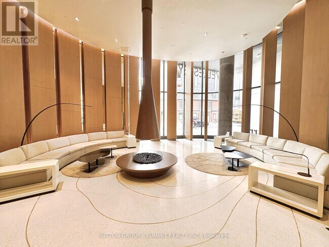 Photo du bâtiment - 11 Wellesley St W