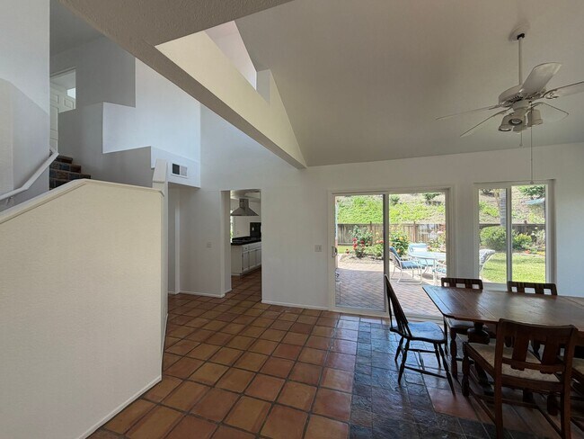 Foto del edificio - Beautiful 3 bed/3 bath In San Clemente
