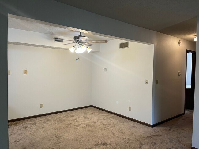 Foto del edificio - 3039 SW Maupin Ln