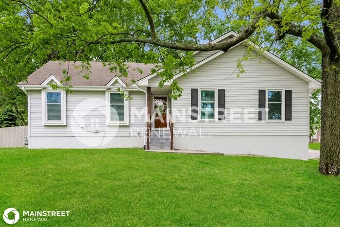 Foto principal - 308 NW Pecan St, Blue Springs, MO 64014