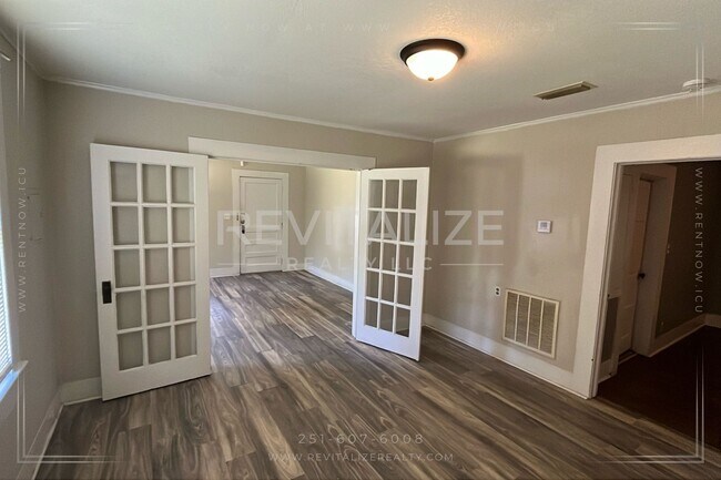 Building Photo - 2 Bedroom/1 Bathroom House in Mobile!
