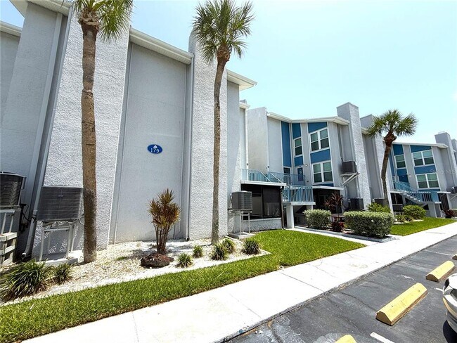 Foto del edificio - 179 Medallion Blvd