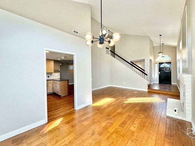 Foto del edificio - Beautiful 3Bd/2.5Ba Home Located In Carmel...