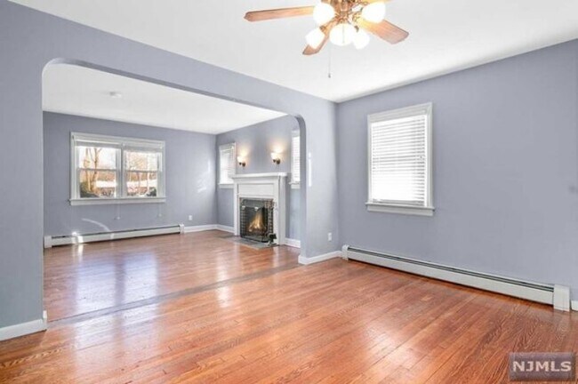 Building Photo - 112 Wyckoff Ave