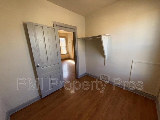 Building Photo - 3057 N Holton St