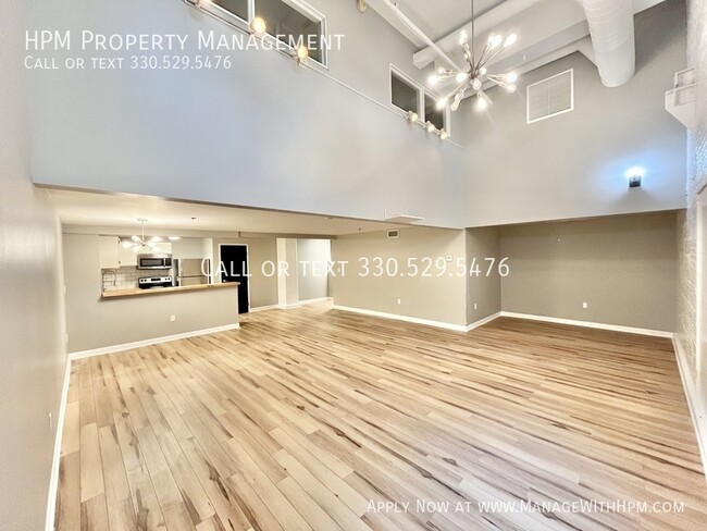 Building Photo - Two-Bedroom Apartment for Rent