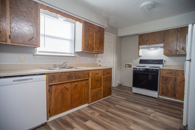 Photo - 1309 S Washington Ave Apartment