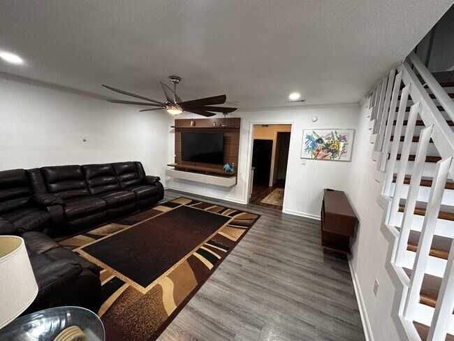 Building Photo - 2607 Yaupon Dr