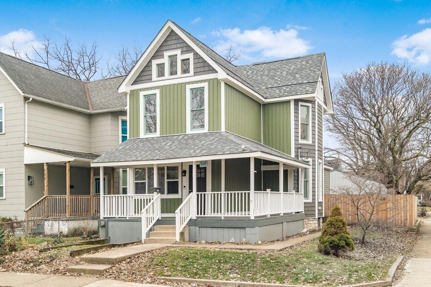 Primary Photo - 103 W Park Ave