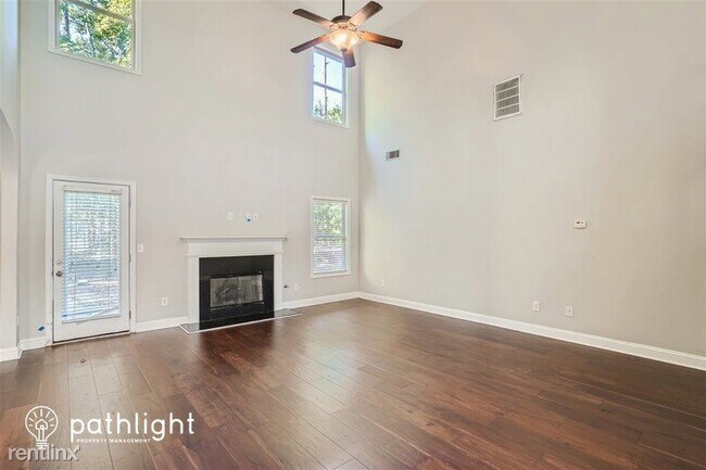 Building Photo - 5 br, 4.5 bath House - 1571 English Manor ...
