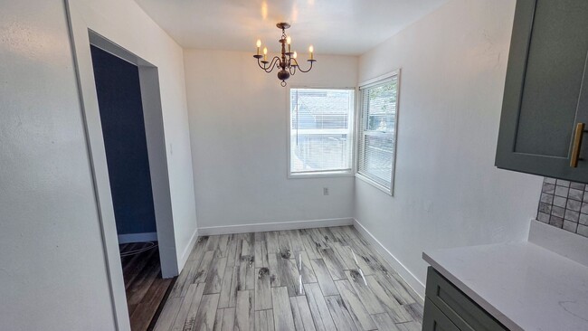 Building Photo - s7734