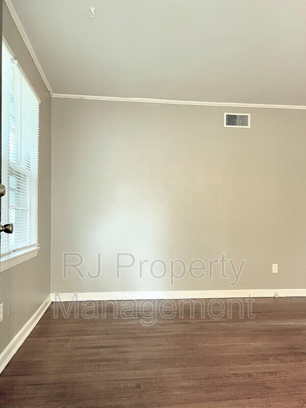 Building Photo - 4717 Tutwiler Ave