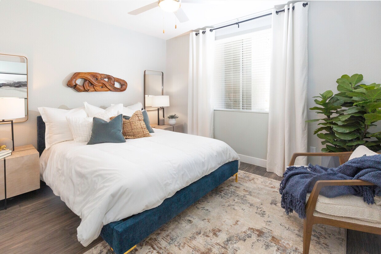 Heritage Deer Valley 3010 W Yorkshire Dr Phoenix, AZ Apartments for