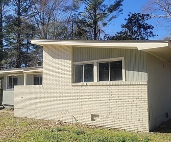 Building Photo - 646 Piermont St
