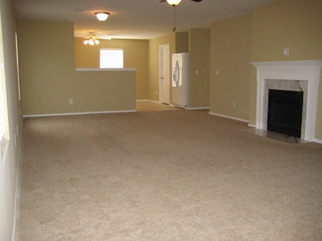 Building Photo - 2649 Sutherland Drive