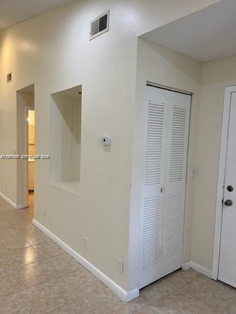 Foto del edificio - 9999 Summerbreeze Dr