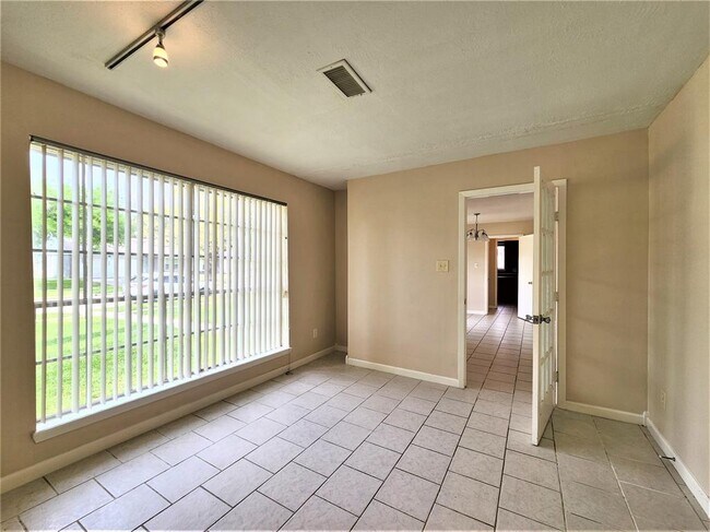 Foto del edificio - 946 Beachcomber Ln