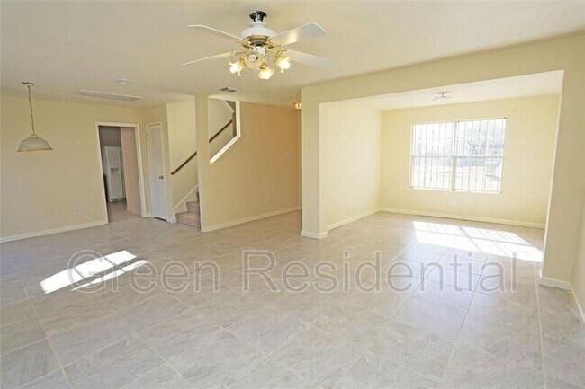 Building Photo - 5602 Lotus St