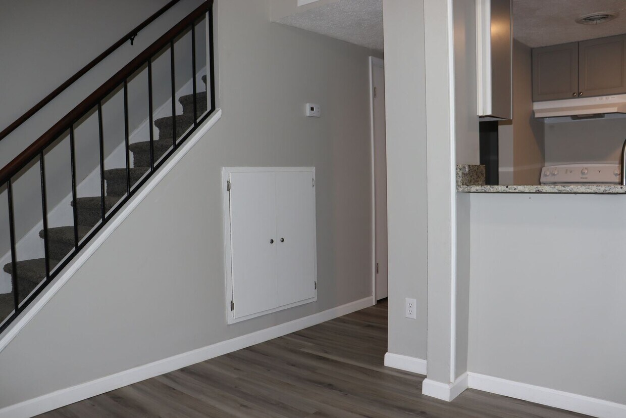 Foto principal - 605 E Central Ave