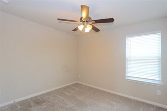 Building Photo - 7219 Toluca Dr