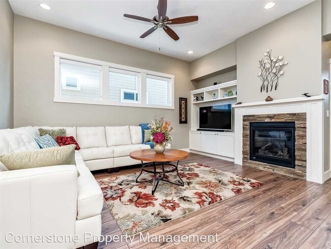 Foto del edificio - 3 br, 2 bath House - 514 W Cagney