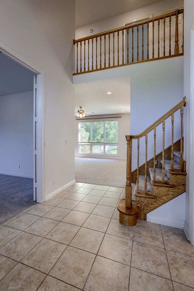 Building Photo - Comfort Meets Function in This 4-Bedroom H...