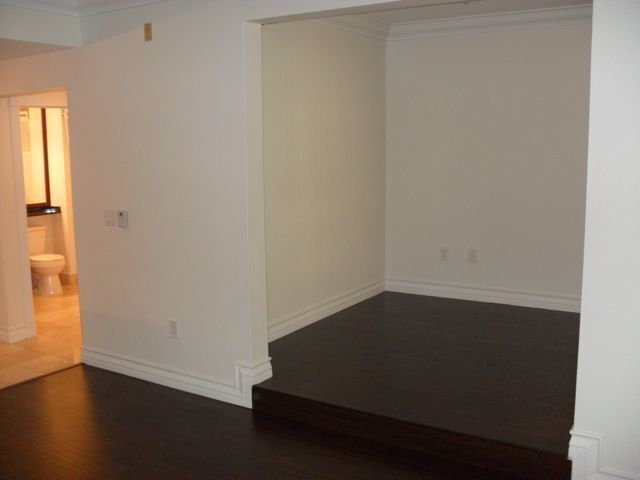 Building Photo - Meridian STUDIO Condo