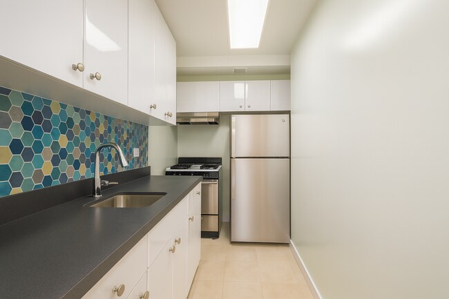 Foto del edificio - 308 E 84th St