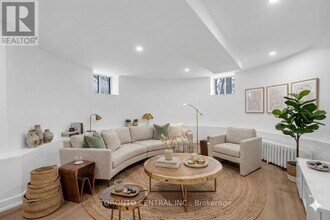 Building Photo - 171 Parkside Dr