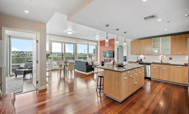 Photo - 1620 Little Raven St Apartment